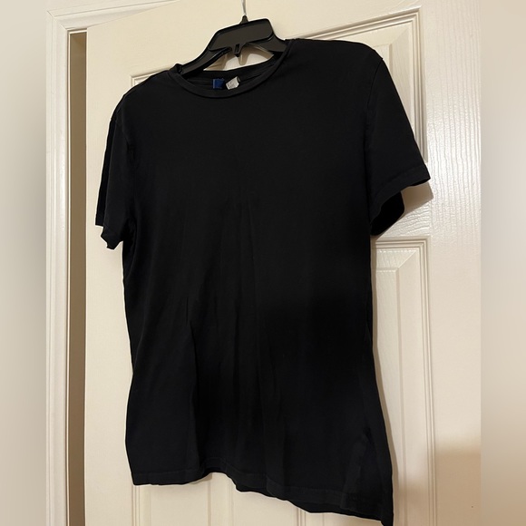 H and M T Shirt - Picture 1 of 2